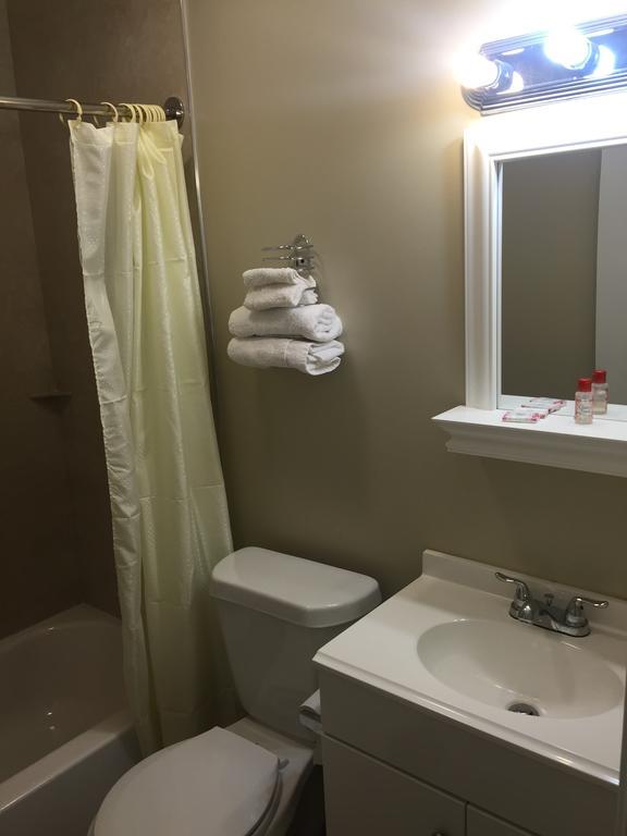 Scottish Inn And Suites - Bensalem-Philadelphia Exteriör bild