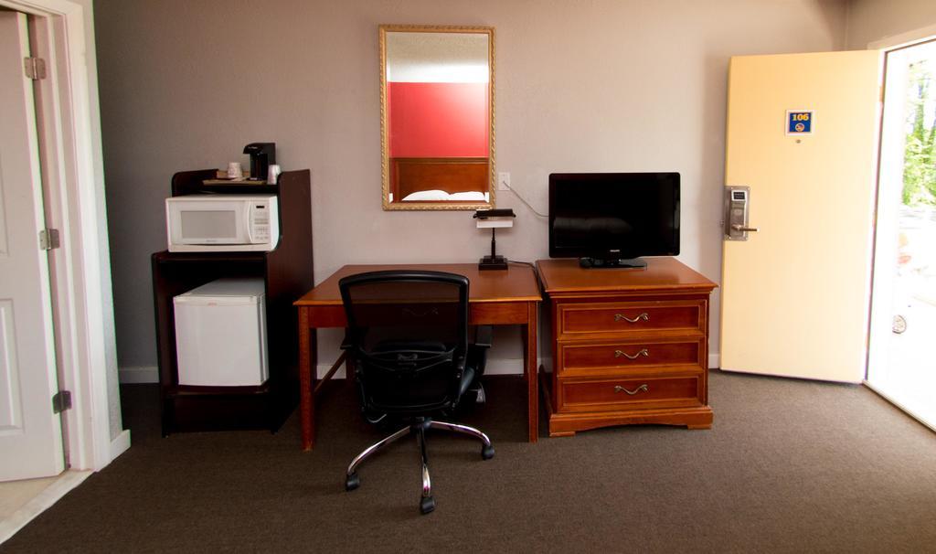 Scottish Inn And Suites - Bensalem-Philadelphia Exteriör bild