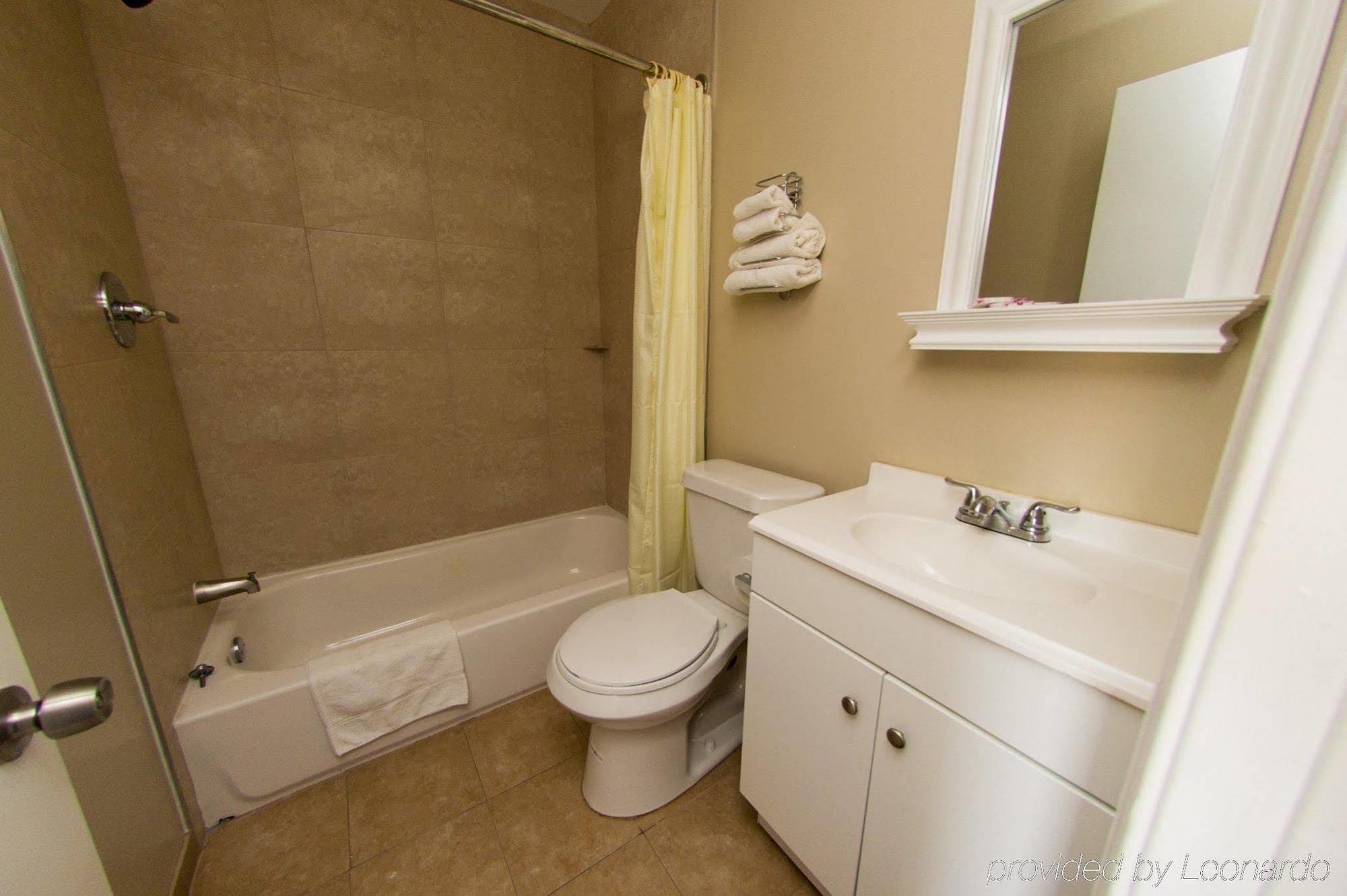 Scottish Inn And Suites - Bensalem-Philadelphia Exteriör bild